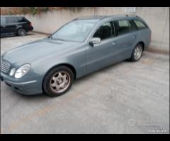 Mercedes classe E w211 320 v6 benzina per ricambi