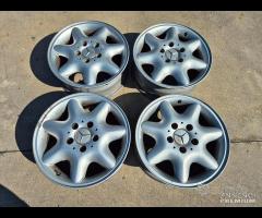 Cerchi In Lega Da 15" Per Mercedes Classe C W203