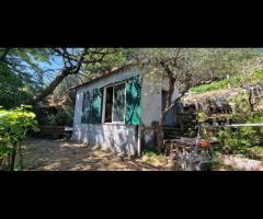 Casa con terreno a Presa Piedimonte Etneo