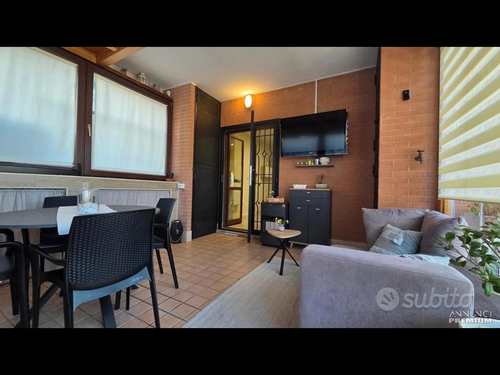 Cave, con serra solare, giardino e garage - 11/23