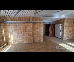 Palestrina centrale con due vetrine - 15