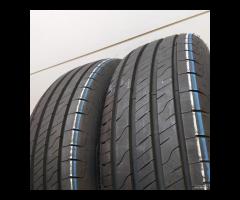 2 GOMME 215 60 17 GOODYEAR A56781