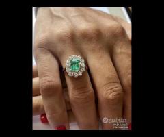 ANELLO ORO 18kt. DIAMANTI E SMERALDO CERTIFICATI