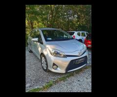 Toyota Yaris 1.5 hybrid 75cv - Garanzia 12 Mesi