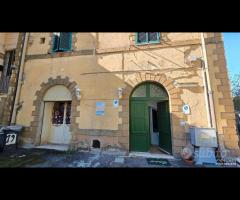 Cave, appartamento al piano terra ristrutturato