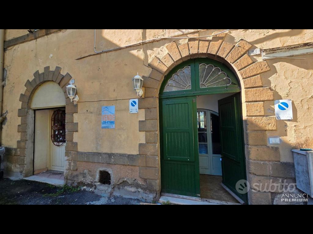 Cave, piano terra ristrutturato e comodo - 1/24