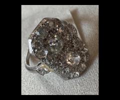 ANELLO ANTICO IN PLATINO DIAMANTI ANTICHI CUSCINO