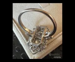 ANELLO ANTICO IN PLATINO DIAMANTI ANTICHI CUSCINO