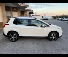 Peugeot 2008 1.6 e-HDi 92 CV Stop&Start Allure - 16