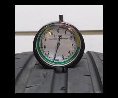 2 GOMME 225 40 19 ROYALBLACK A57500