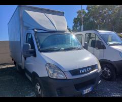 Iveco daily con sponda caricatrice