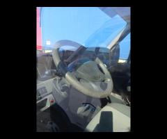 Iveco daily con sponda caricatrice