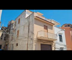 Castelvetrano casa ind. + garage