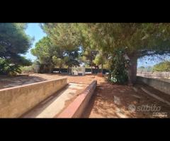 Triscina villa 6,5 vani + giardino a pochi passi d - 13