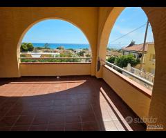 Triscina villa con ampia veranda vista mare - 27