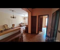 Castelvetrano casa ind. con locale + giardino - 8