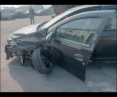 dacia Sandero 2018 benzina demolita per ricambi - 6
