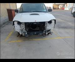 Nissan Navarra 2.5 2001 demolito per ricambi