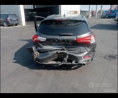 Ford Focus st line 2020 1.5 td manuale per ricambi