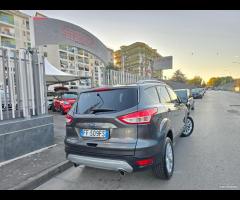 Ford Kuga 2.0 TDCI 150 CV S&S 4WD Titanium - 17