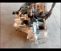 cambio manuale Renault Clio 1.0 turbo h4df480 2023