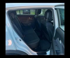 Kia Sportage 1.7 CRDI VGT 2WD Active - 14