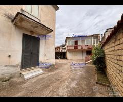 Cortile da ristrutturare realizzato su 540 mq - 6