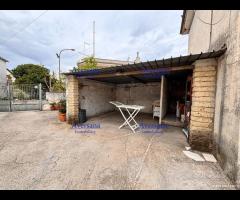 Cortile da ristrutturare realizzato su 540 mq - 7