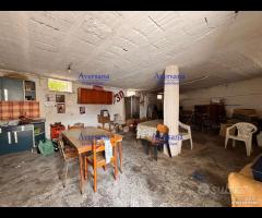 Cortile da ristrutturare realizzato su 540 mq - 28