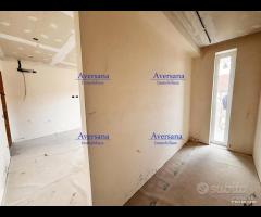 Piano rialzato con terrazzo 3 camere da letto - 11