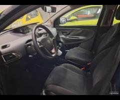 Lancia Ypsilon 1.2 69 CV 5 porte GPL Ecochic 30th - 23