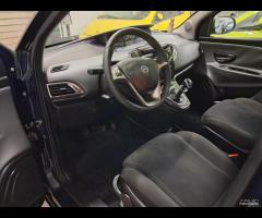 Lancia Ypsilon 1.2 69 CV 5 porte GPL Ecochic 30th - 25