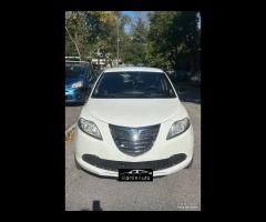 Lancia Ypsilon 1.2 69 CV-si neop-2012