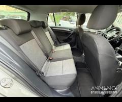 Volkswagen Golf 1.6 TDI BlueMotion - 9