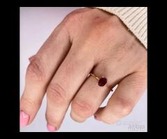 ANELLO SOLITARIO ORO ROSA 18kt. CON RUBINO OVALE