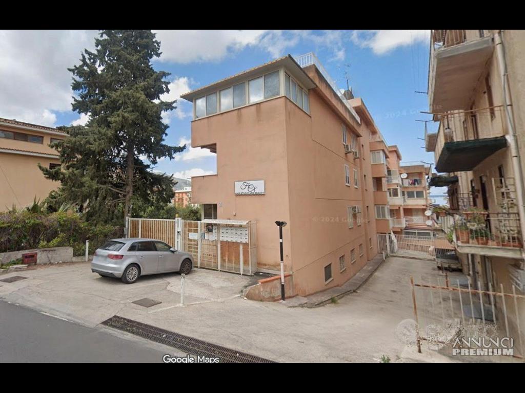 Moderno 4 vani Ristruttuarato + p.Auto rif.162/25 - 1/17