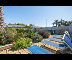 Villa Con Piscina, Parcheggio e Clima Fronte Lidi
