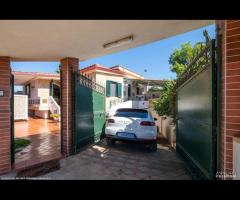 Villa Con Piscina, Parcheggio e Clima Fronte Lidi - 9