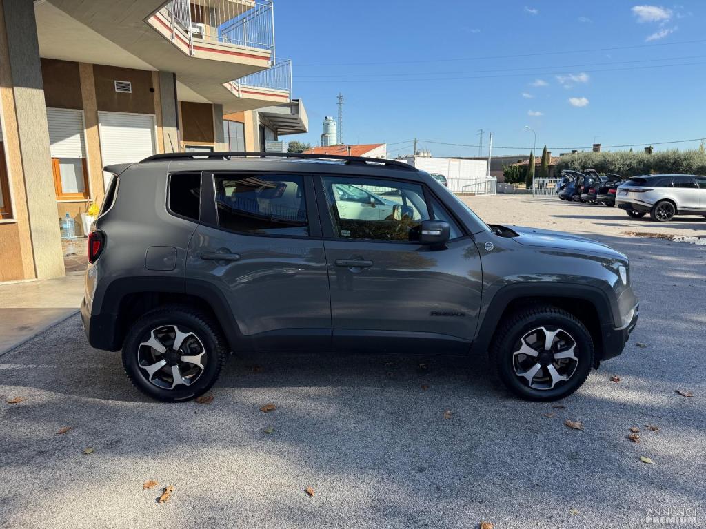 Jeep Renegade 1.3 T4 240CV PHEV 4xe AT6 Trailhawk - 9/26