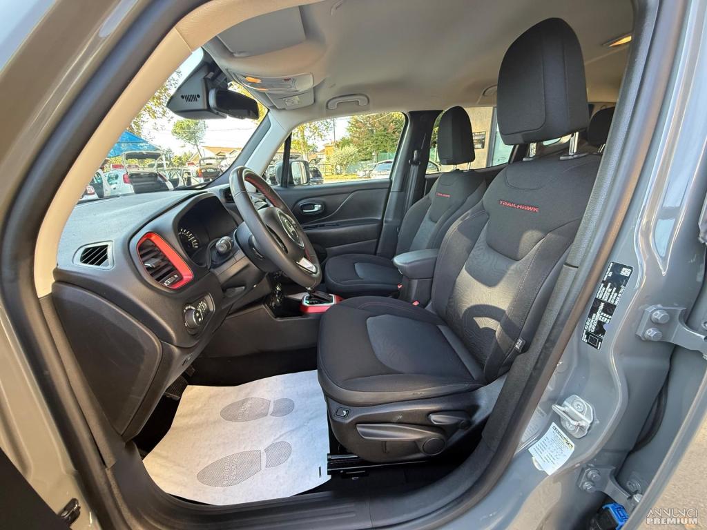 Jeep Renegade 1.3 T4 240CV PHEV 4xe AT6 Trailhawk - 13/26