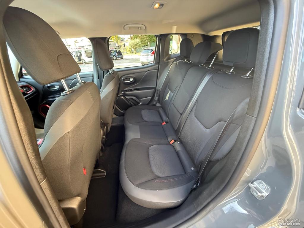 Jeep Renegade 1.3 T4 240CV PHEV 4xe AT6 Trailhawk - 15/26