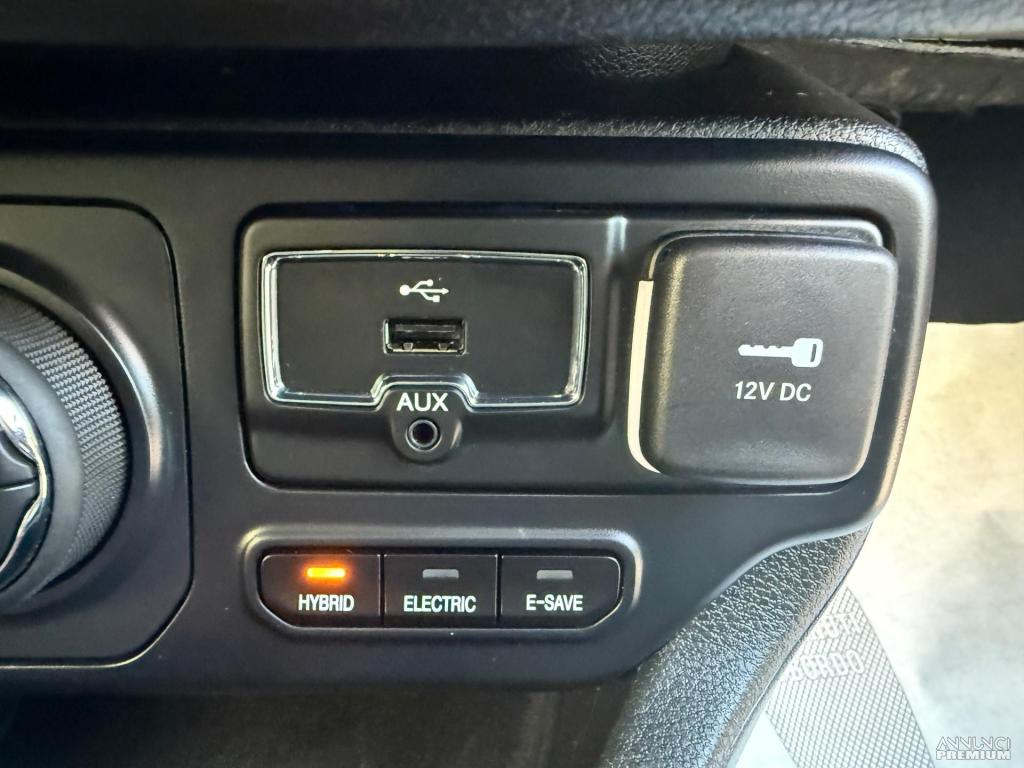 Jeep Renegade 1.3 T4 240CV PHEV 4xe AT6 Trailhawk - 25/26