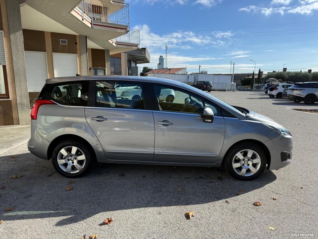 Peugeot 5008 BlueHDi 120 cv - 7 Posti - 9/20