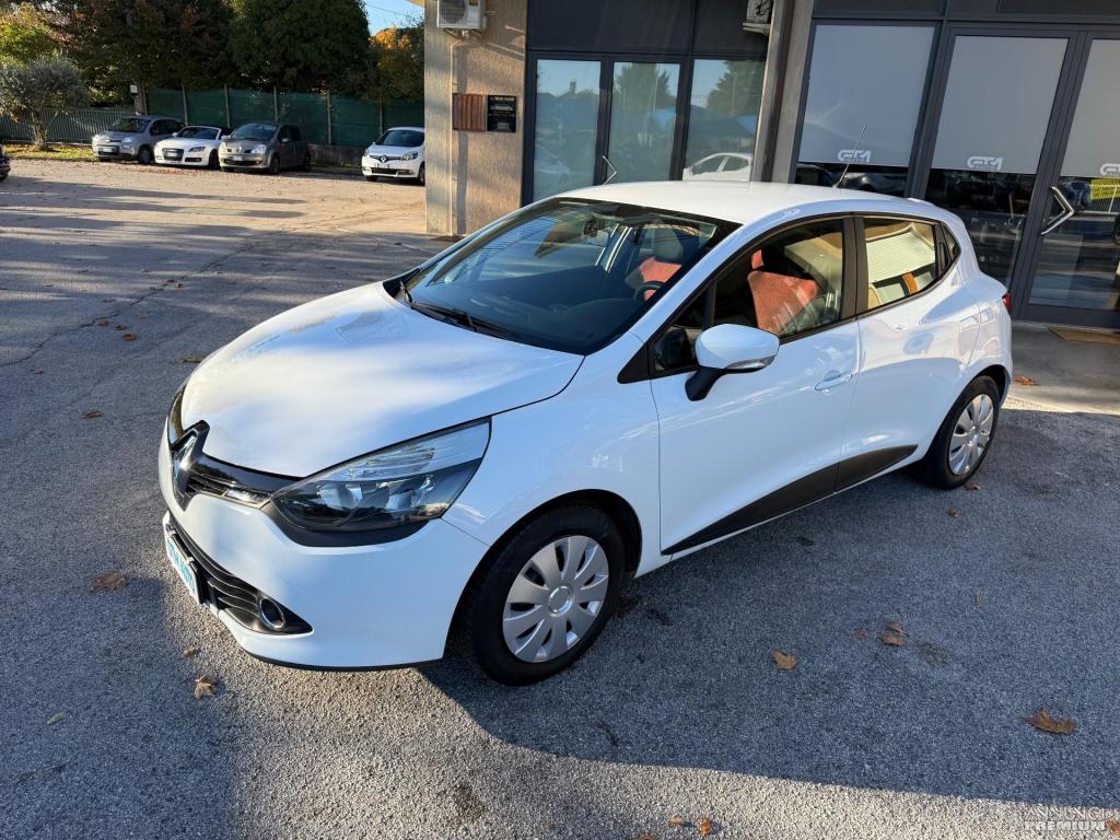 Renault Clio 1.2 75CV 5 porte - OK neopatentati - 2/19