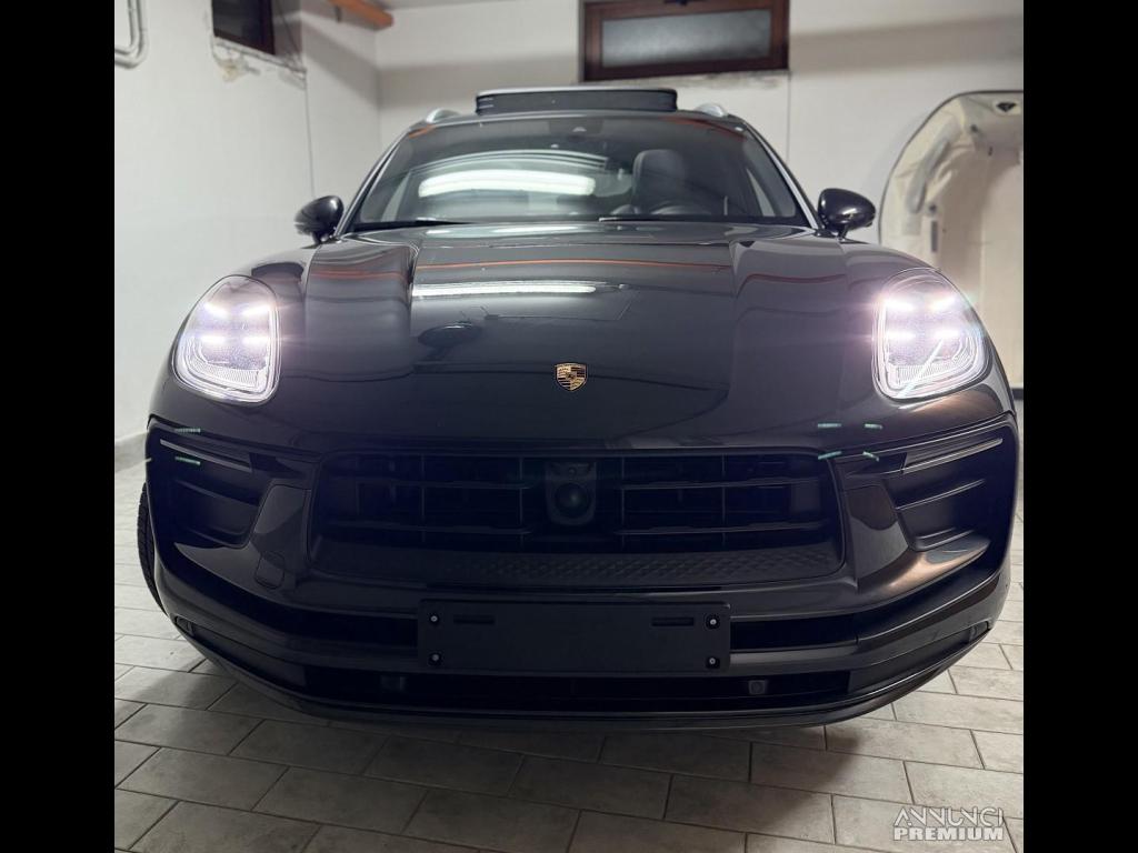 PORSCHE MACAN T - 4/30