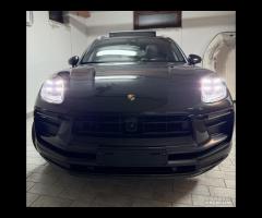 PORSCHE MACAN T