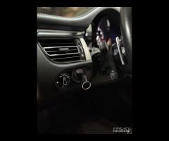 PORSCHE MACAN T - 16