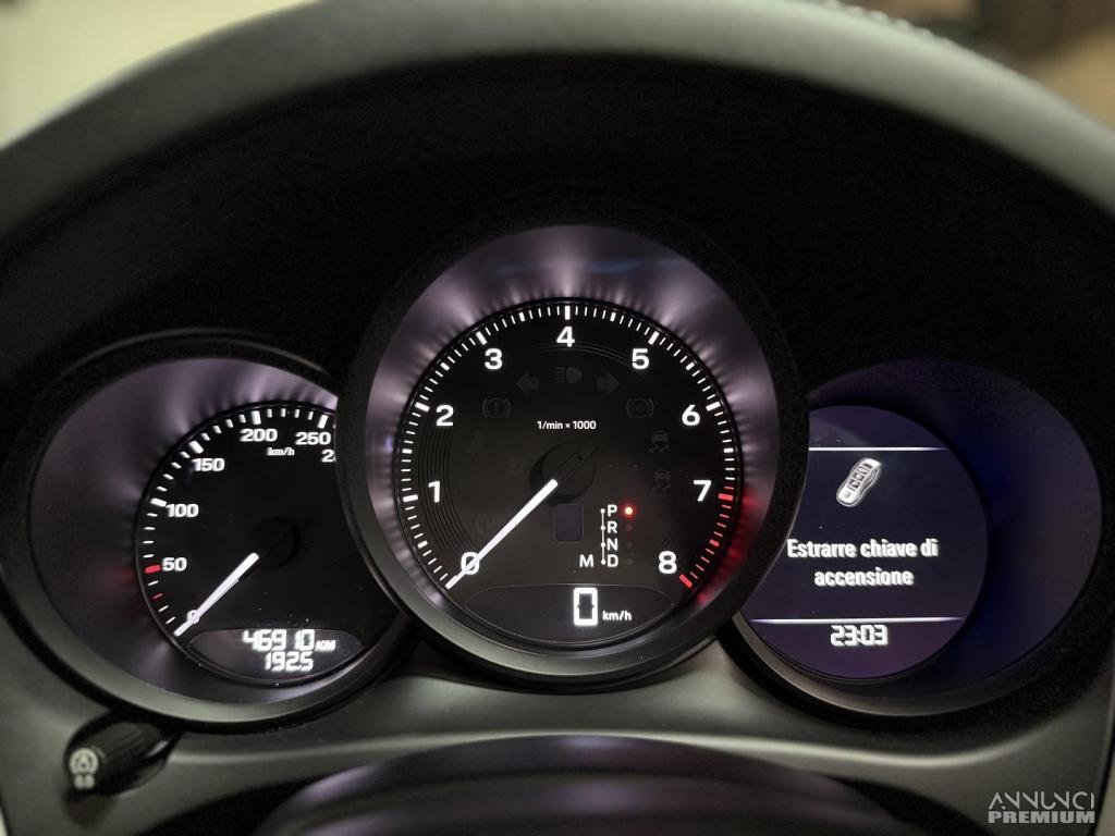 PORSCHE MACAN T - 18/30