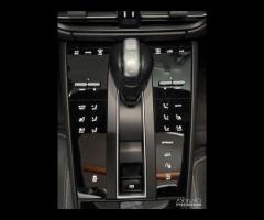 PORSCHE MACAN T - 20