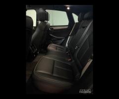 PORSCHE MACAN T - 25